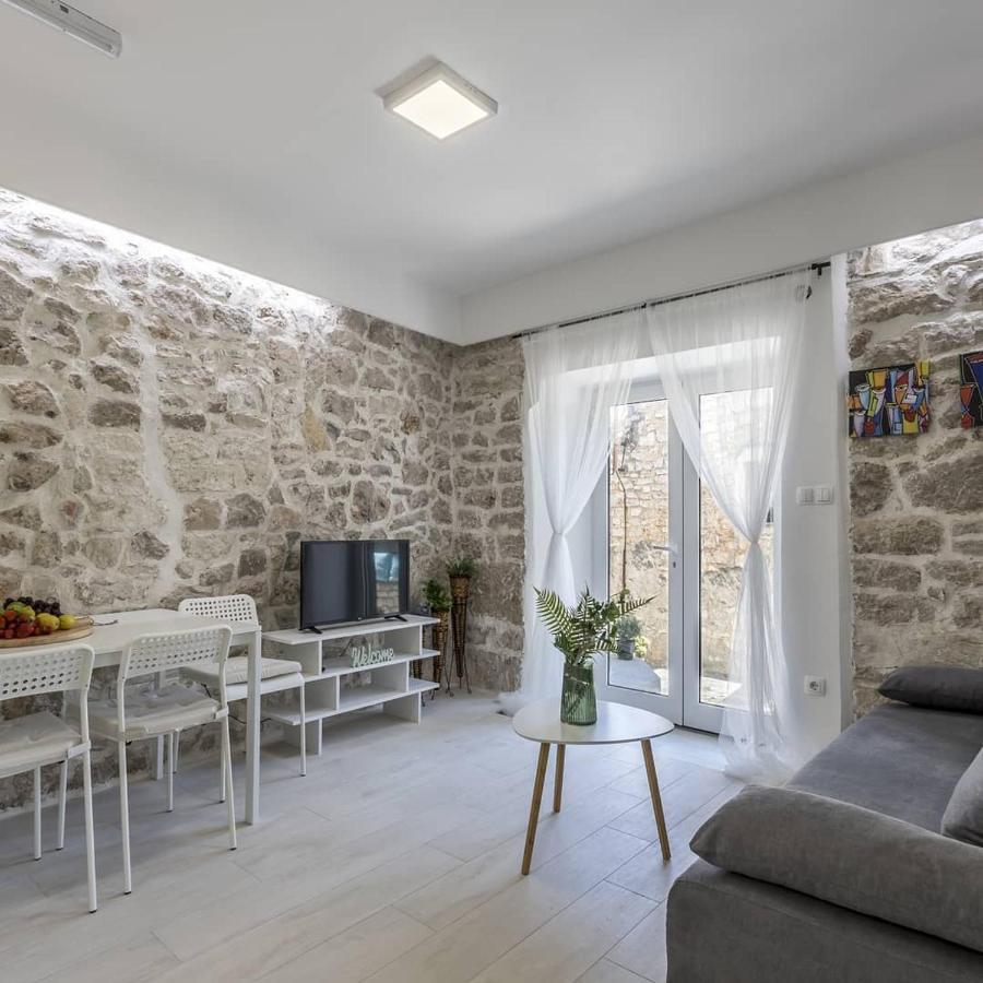 Luxury Apartments Skalinada Near Beaches, Tisno - Dalmatia Bagian luar foto