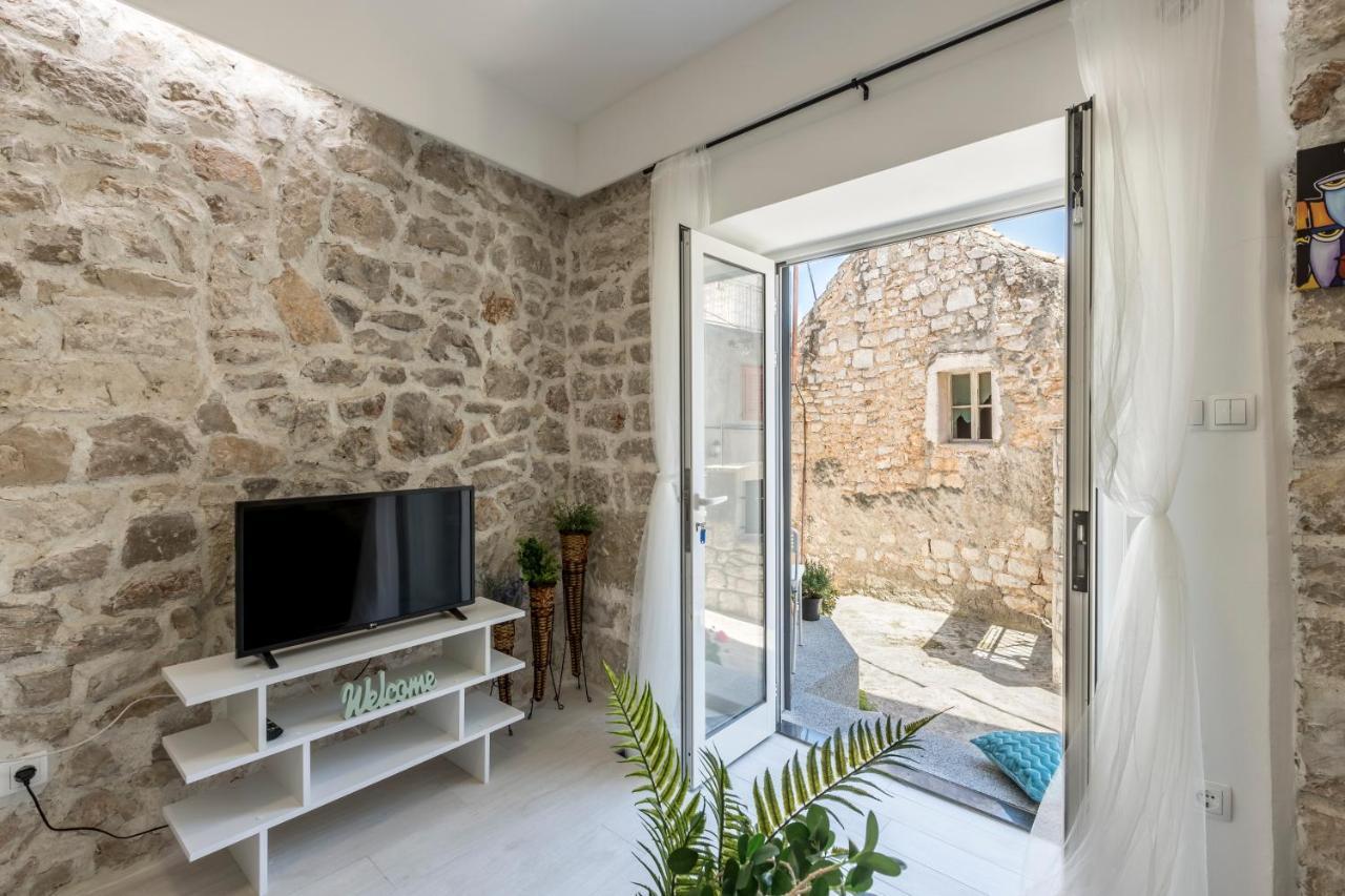 Luxury Apartments Skalinada Near Beaches, Tisno - Dalmatia Bagian luar foto