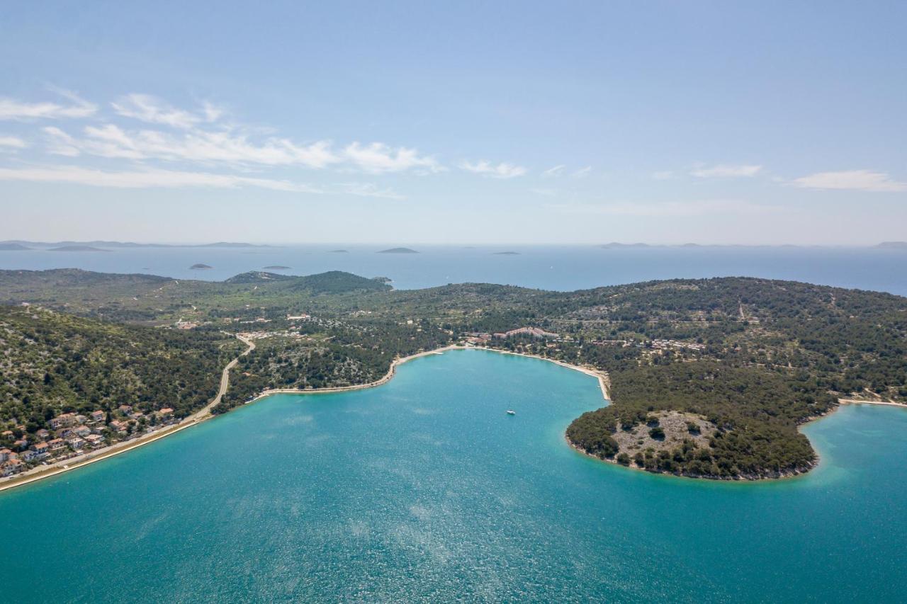 Luxury Apartments Skalinada Near Beaches, Tisno - Dalmatia Bagian luar foto